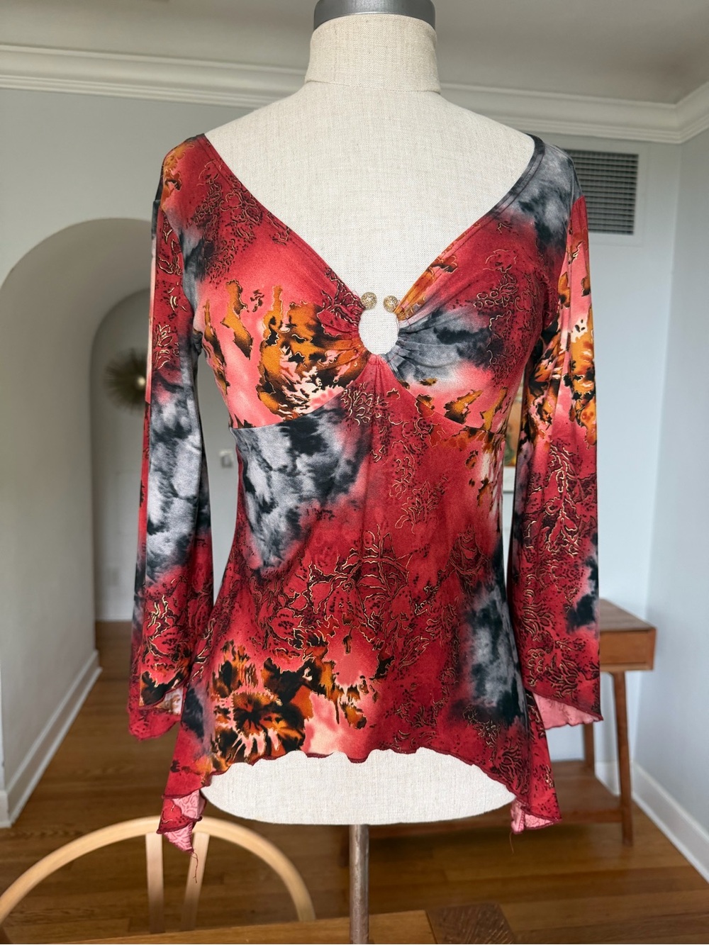 y2k Red patterned V-Neck Long Sleeve Top with Ring Accent
